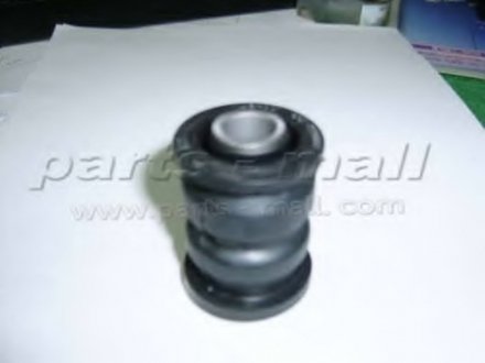 Сайлентблок рычага HUYNDAI ACCENT 94-00 перед. мост с двух сторон (PMC) PARTS MALL PARTS-MALL PXCBA-009S