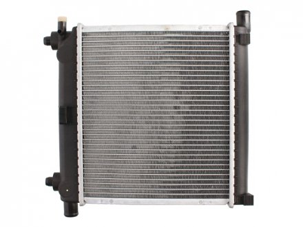 Радиатор MB 190 W 201(82-)E 1.8(+)[OE 124 500 83 03]/ NISSENS 62551