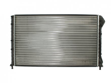 Радиатор охлаждения FIAT Doblo NISSENS 61766