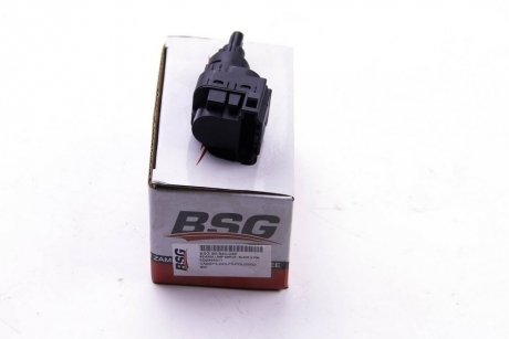 Выключатель стоп-сигнала Caddy 04- (4 конт.) BSG BSG90-840-038 (фото 1)