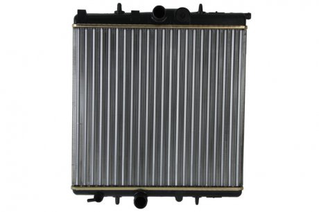 Радиатор охлаждения NISSENS 63708A