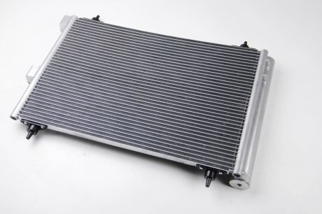 Радиатор кондиционера Berlingo/Partner 1,6HDI 06- THERMOTEC KTT110297