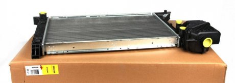 Радиатор охлаждения MB Sprinter 2.2-2.7CDI 00-06 (Economy Class) NRF 55348A (фото 1)