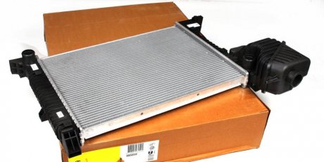 Радіатор охолодження MB Sprinter 2.3D 95- NRF 50559 (фото 1)