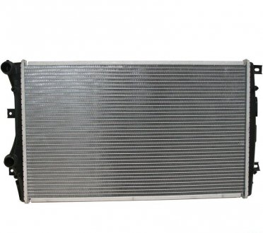 Радиатор охлаждения двигателя JP GROUP 1114206100 (фото 1)