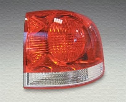 Боковой задний фонарь правый VW TOUAREG 1 00-06 MAGNETI MARELLI LLD921 (фото 1)