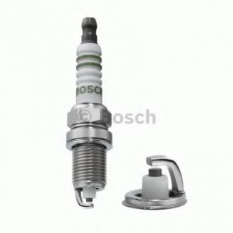 Свеча зажигания BOSCH 0242229715 (фото 1)