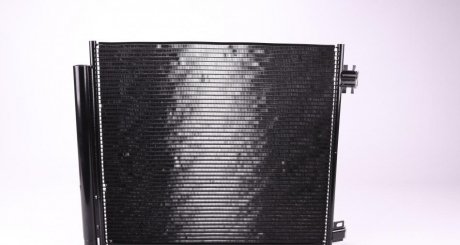Радиатор кондиционера NRF 350411 (фото 1)