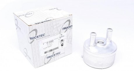 Радіатор масляний AUTOMOTIVE TRUCKTEC 07.18.041 (фото 1)